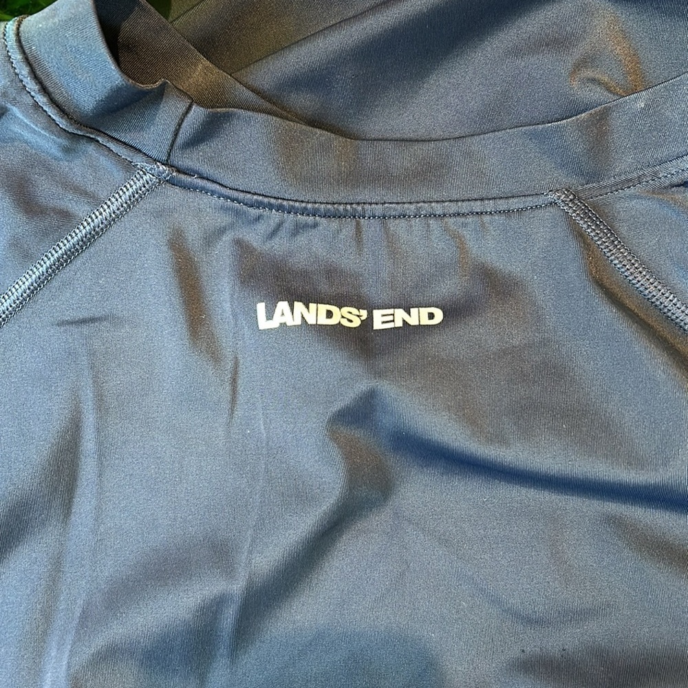 Lands' End Men's Navy Rash Guard - Picture 7 of 7